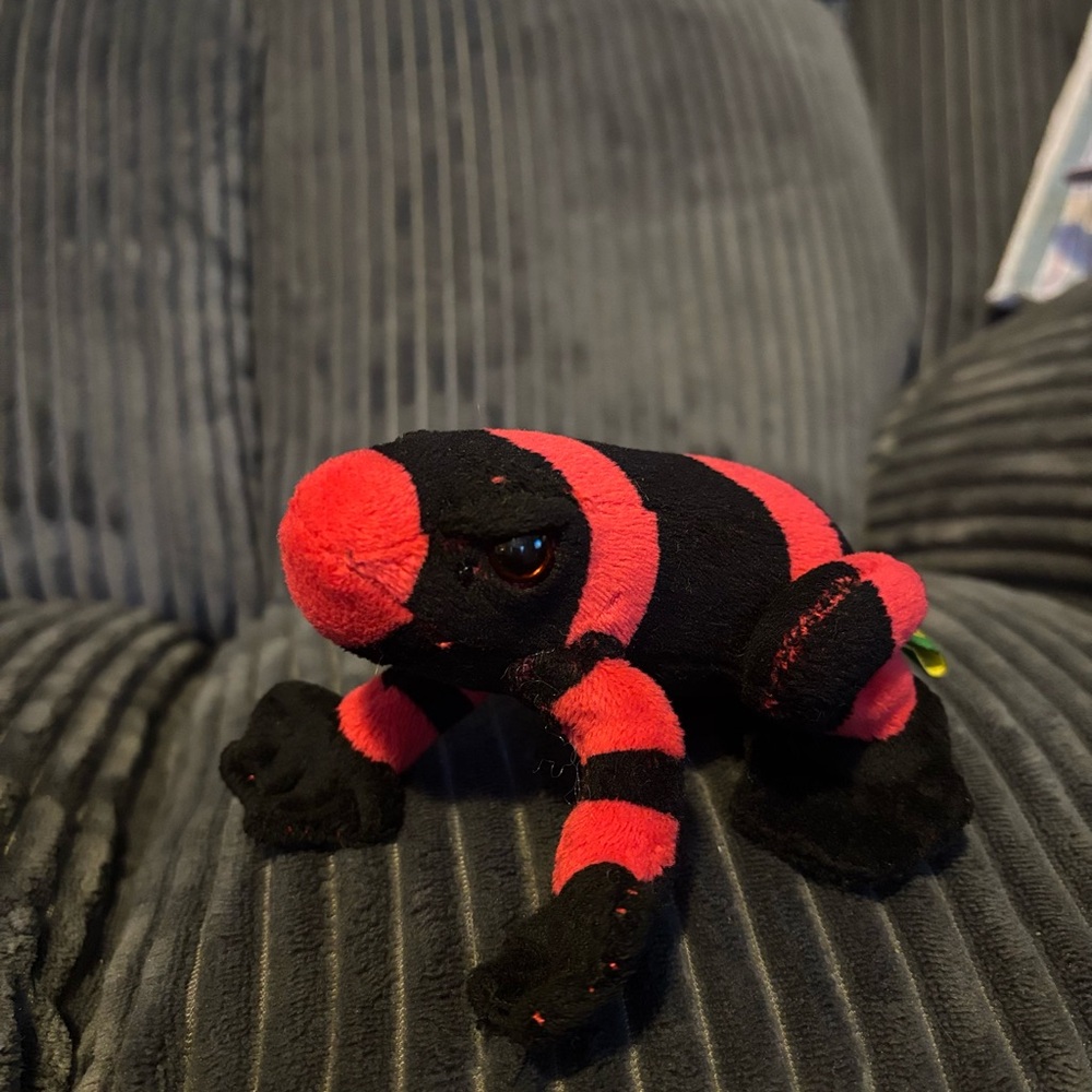 Wild Nature Poison Dart Frog Plushy Red and Black